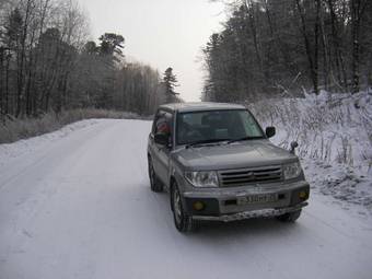 1999 Mitsubishi Pajero iO