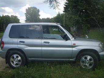 1999 Mitsubishi Pajero iO Pictures