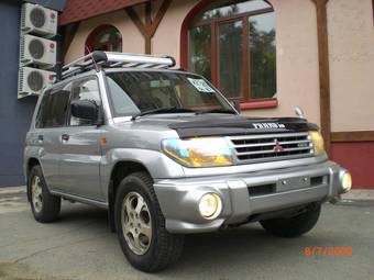 1999 Mitsubishi Pajero iO