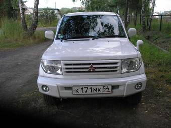 1999 Mitsubishi Pajero iO Pictures