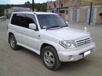 1999 Mitsubishi Pajero iO Pictures