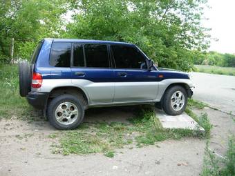 1999 Mitsubishi Pajero iO Pictures