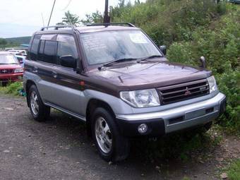 1999 Mitsubishi Pajero iO Photos