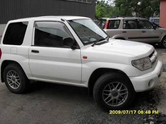 1999 Mitsubishi Pajero iO Pics