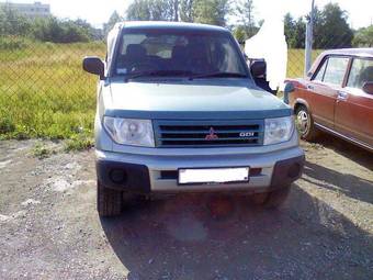 1999 Mitsubishi Pajero iO Pictures