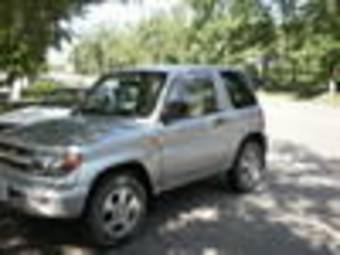1999 Mitsubishi Pajero iO Pictures