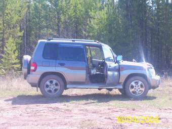 1999 Mitsubishi Pajero iO