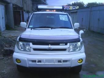 1999 Mitsubishi Pajero iO Photos