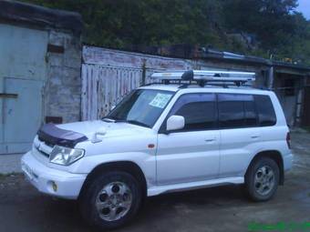 1999 Mitsubishi Pajero iO Pictures