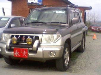 1999 Mitsubishi Pajero iO Photos