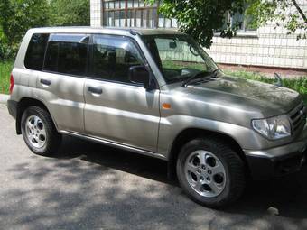 1999 Mitsubishi Pajero iO Wallpapers