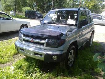1999 Mitsubishi Pajero iO Pictures