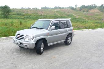 1999 Mitsubishi Pajero iO Pictures