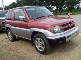 1999 Mitsubishi Pajero iO Pictures