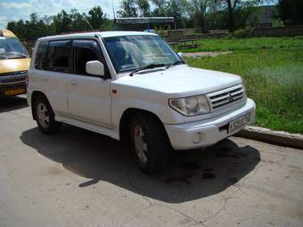 1999 Mitsubishi Pajero iO