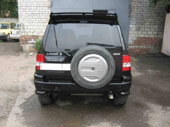 1999 Mitsubishi Pajero iO Pictures