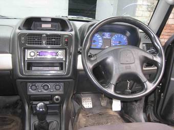 1999 Mitsubishi Pajero iO Photos