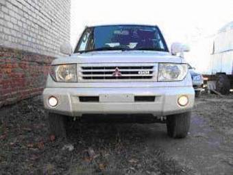 1999 Mitsubishi Pajero iO Pictures