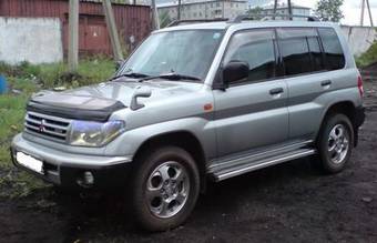 1999 Mitsubishi Pajero iO Pictures