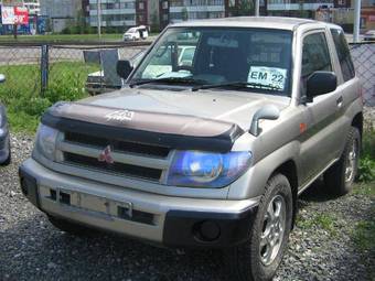 1999 Mitsubishi Pajero iO