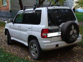 1999 Mitsubishi Pajero iO Photos