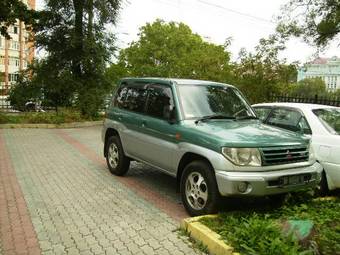 1999 Mitsubishi Pajero iO Pictures
