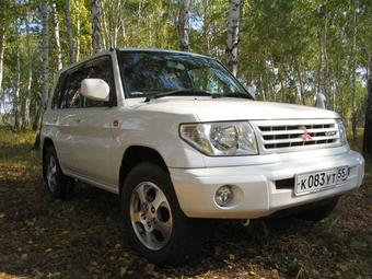 2000 Mitsubishi Pajero iO