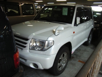 2000 Mitsubishi Pajero iO