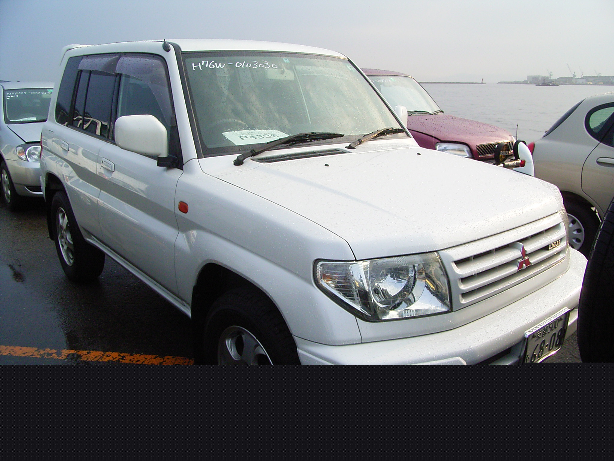 2000 Mitsubishi Pajero iO