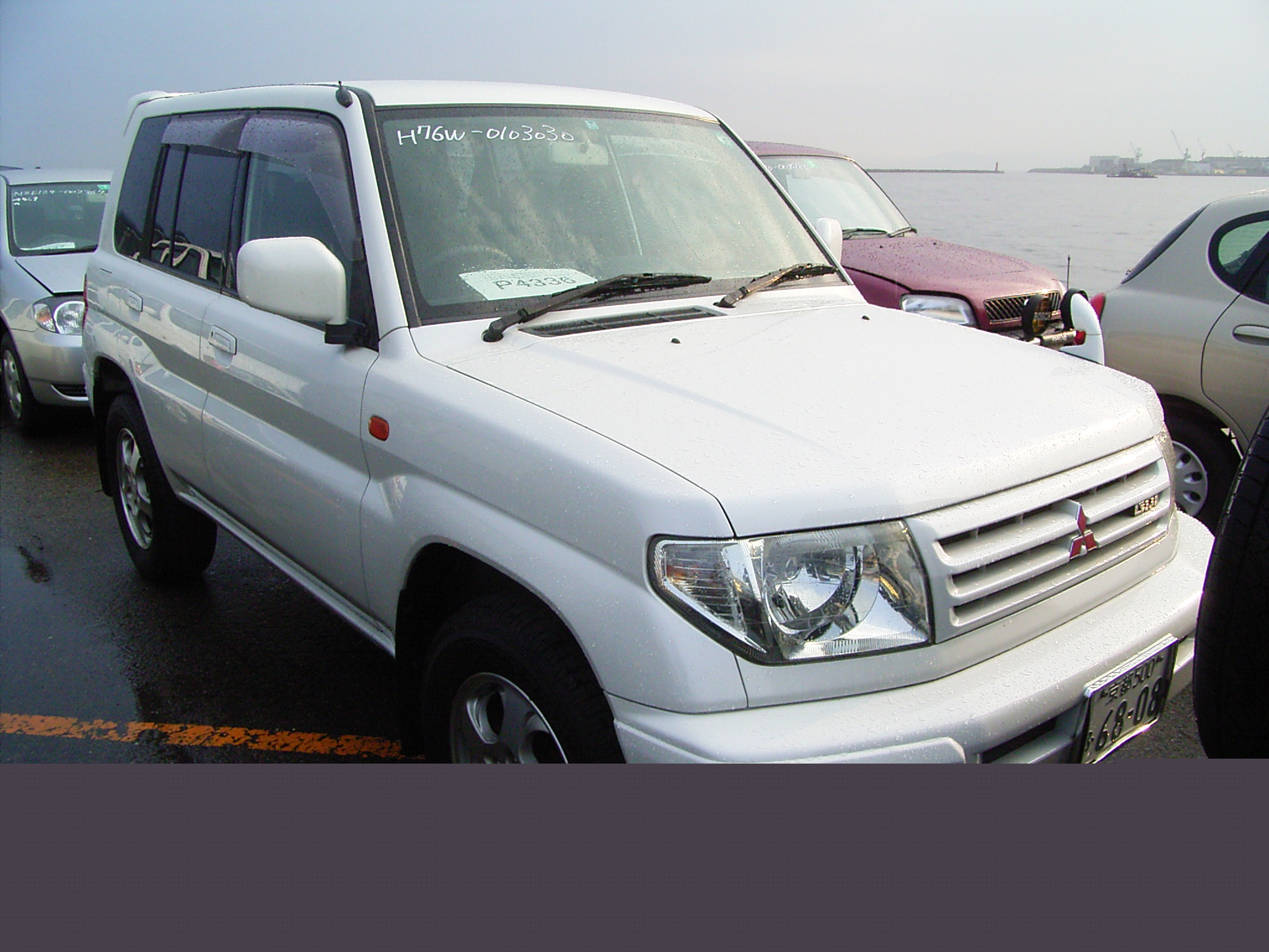 2000 Mitsubishi Pajero iO
