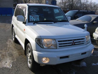 2000 Mitsubishi Pajero iO