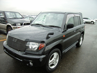 2000 Mitsubishi Pajero iO