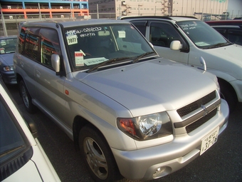 2000 Mitsubishi Pajero iO