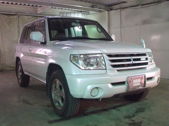 2000 Mitsubishi Pajero iO