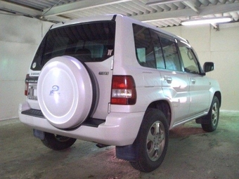 Pajero iO