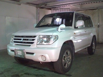 Mitsubishi Pajero iO