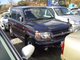 2000 Mitsubishi Pajero iO