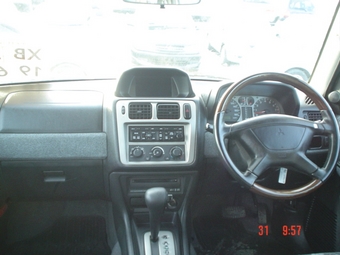 2000 Pajero iO