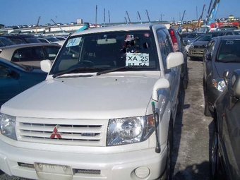 2000 Mitsubishi Pajero iO