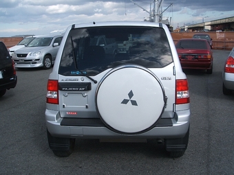 2000 Pajero iO