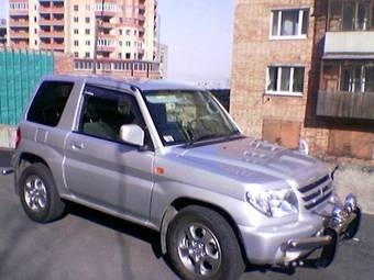 Mitsubishi Pajero iO