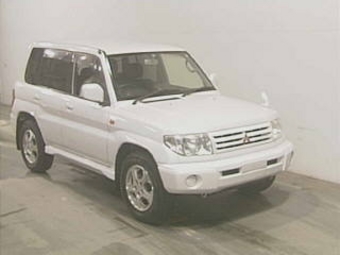 2000 Mitsubishi Pajero iO