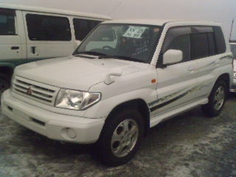 2000 Mitsubishi Pajero iO