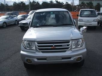 2000 Mitsubishi Pajero iO