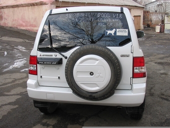 2000 Pajero iO