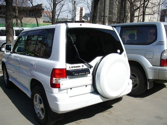 2000 Mitsubishi Pajero iO