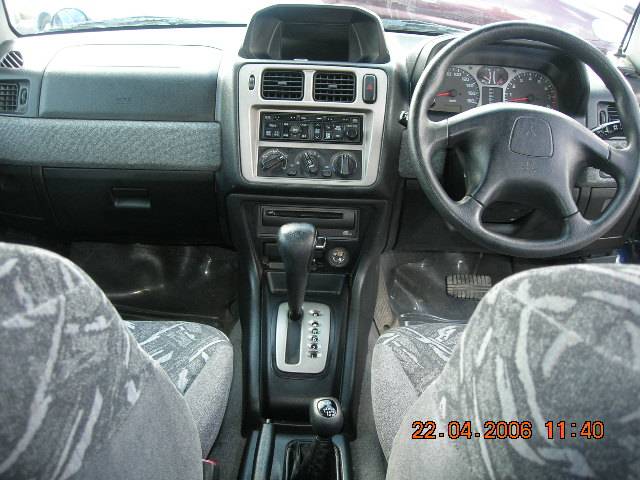 2000 Mitsubishi Pajero iO