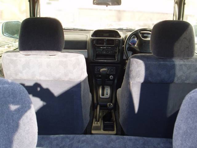 2000 Mitsubishi Pajero iO