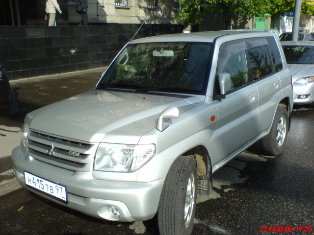 2000 Mitsubishi Pajero iO