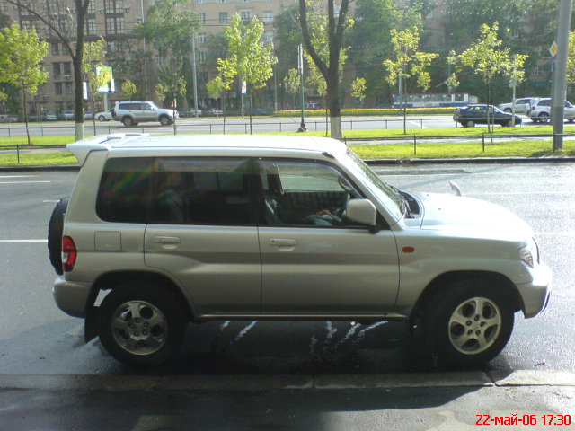 2000 Mitsubishi Pajero iO